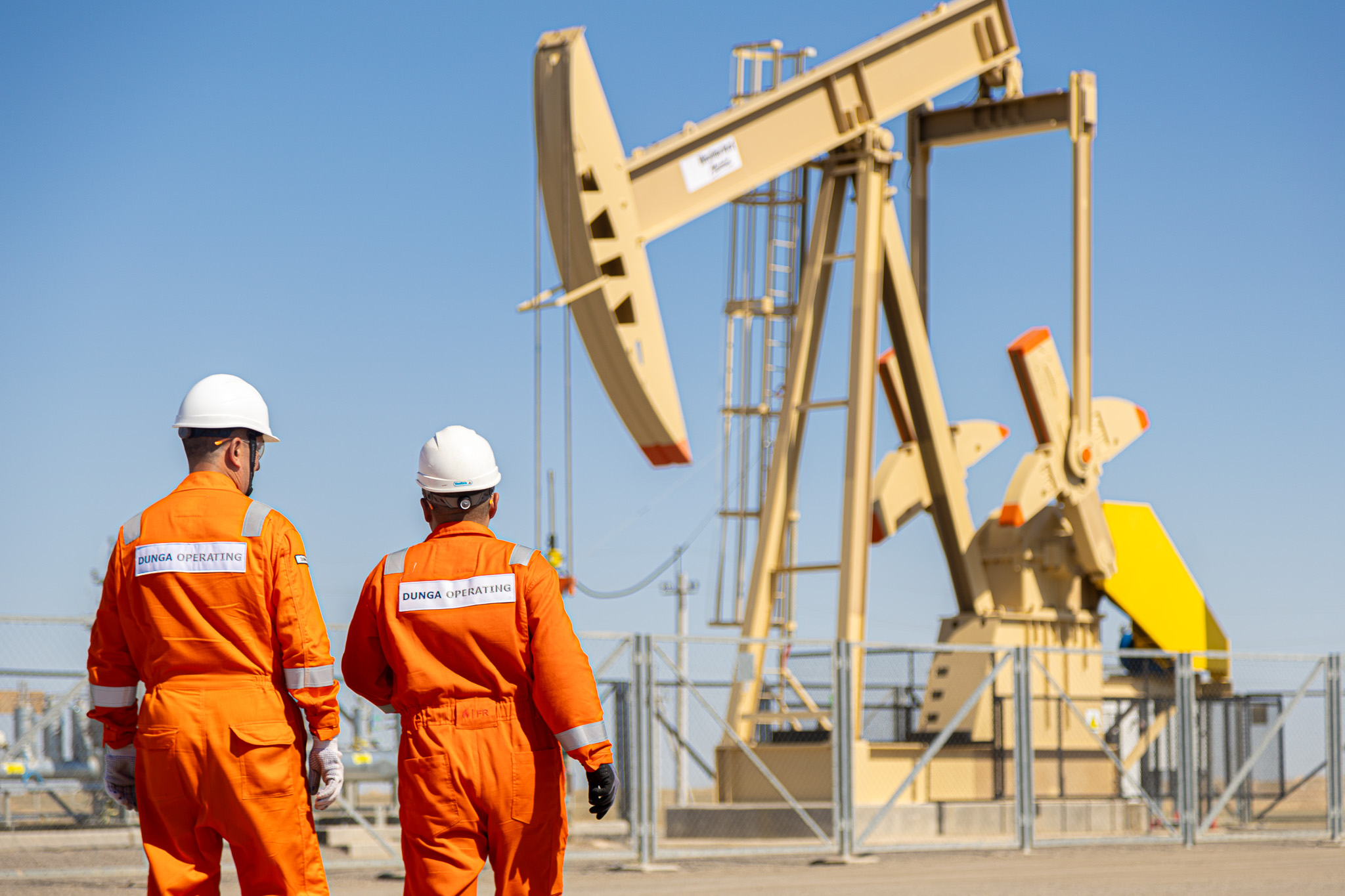Dunga Operating engineers at the field